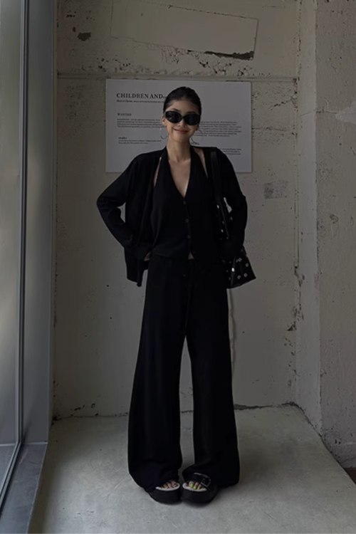 Long Sleeve Top / Short Pants / Halter Neck Top