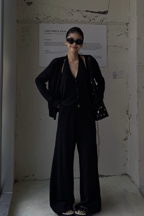 Long Sleeve Top / Short Pants / Halter Neck Top