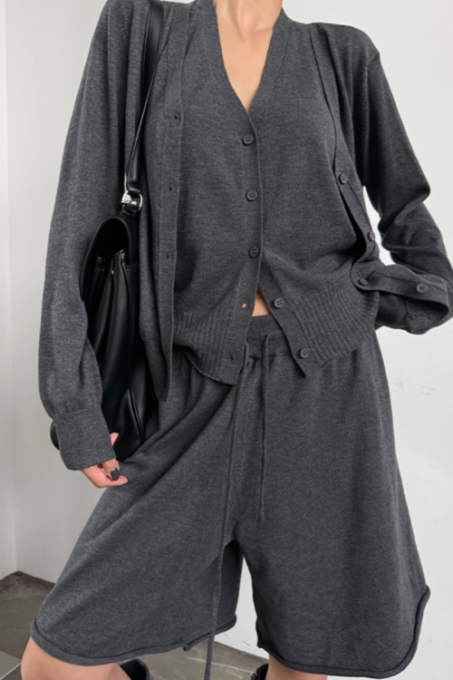 Long Sleeve Top / Short Pants / Halter Neck Top