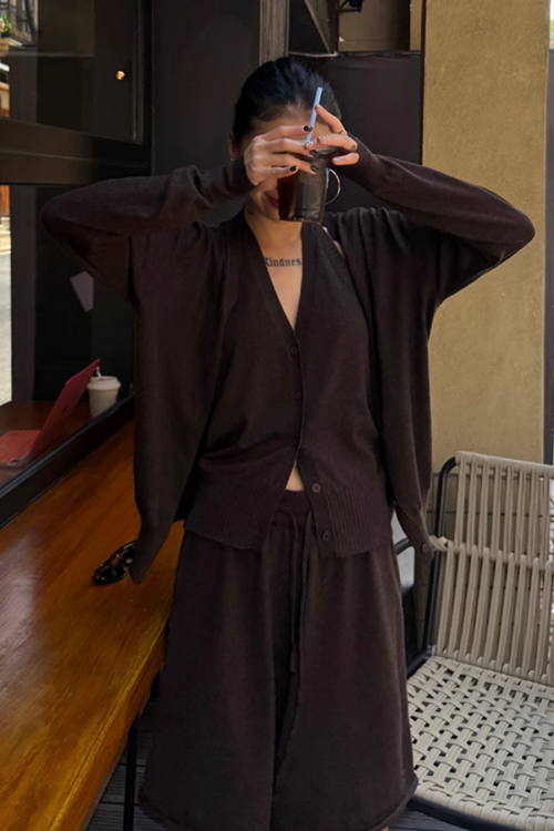 Long Sleeve Top / Short Pants / Halter Neck Top