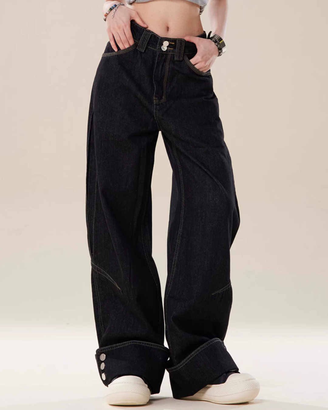 Loose Straight High-Waist Jeans Loose Straight High-Waist Jeans