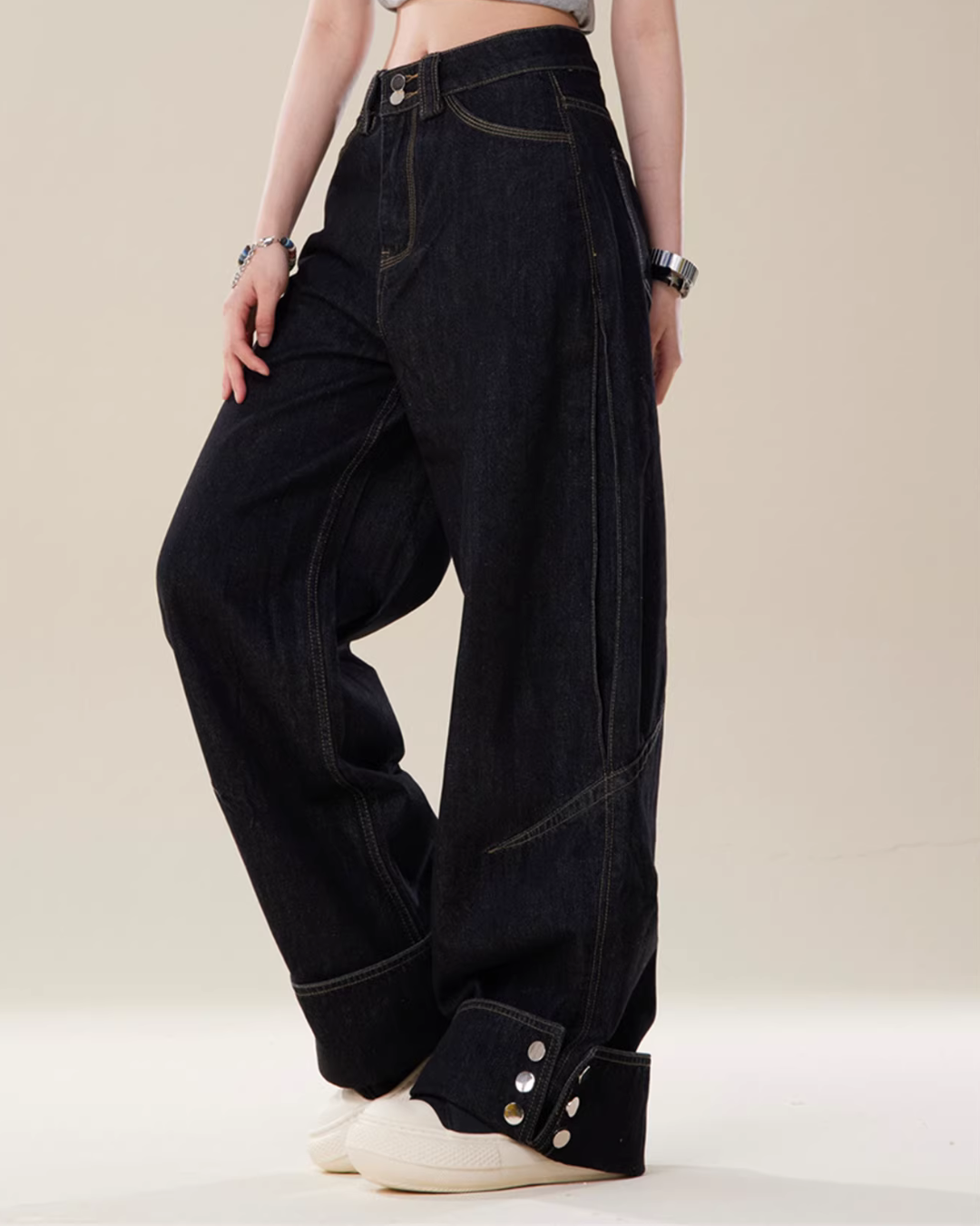 Loose Straight High-Waist Jeans Loose Straight High-Waist Jeans