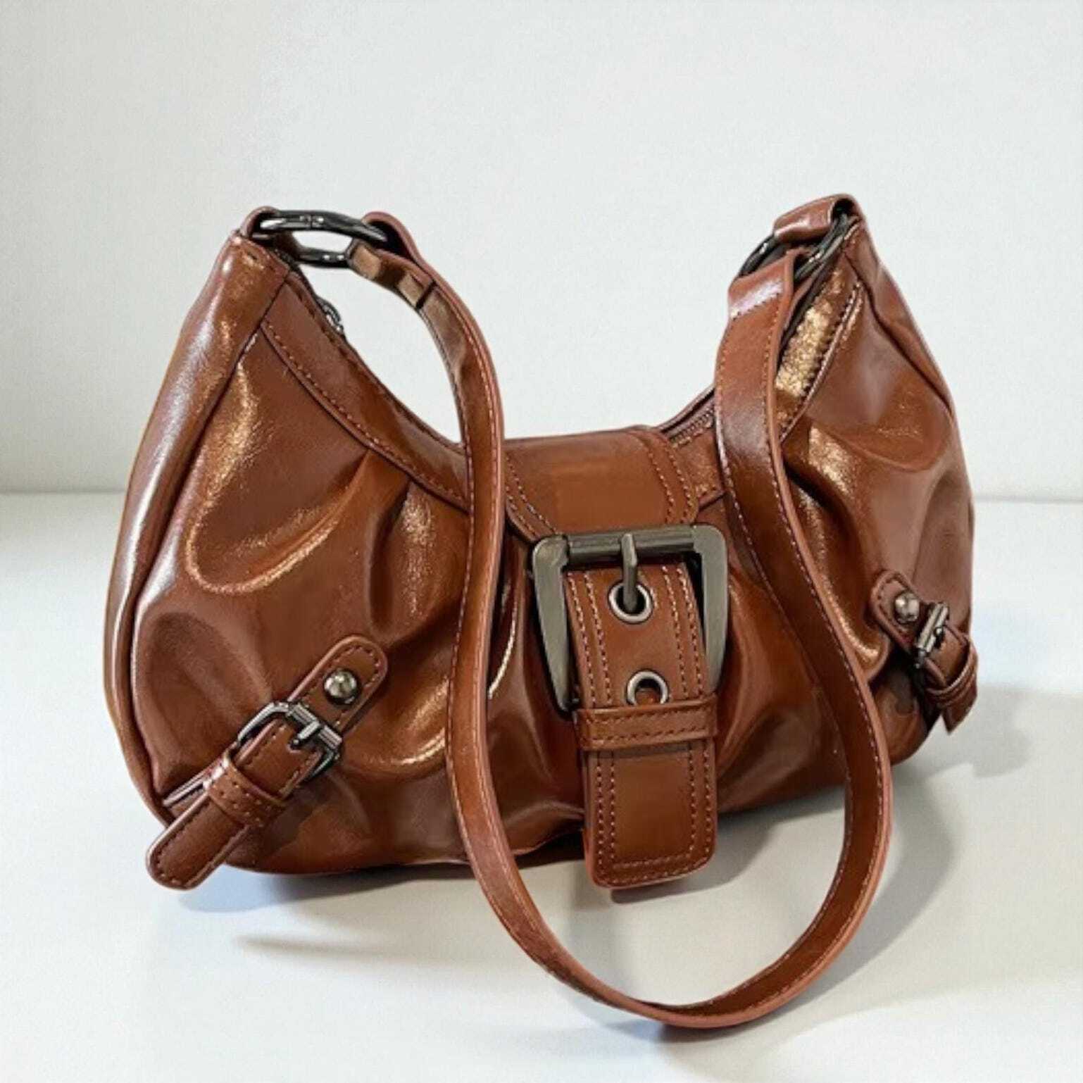 Mini Y2K Vintage Shoulder Bag for Pin Display Mini Y2K Vintage Shoulder Bag for Pin Display