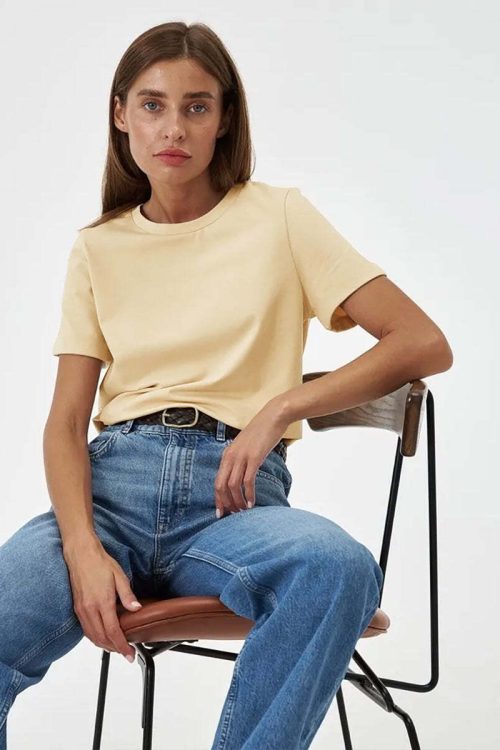 Minimalist Casual Solid Crew Neck T-shirt