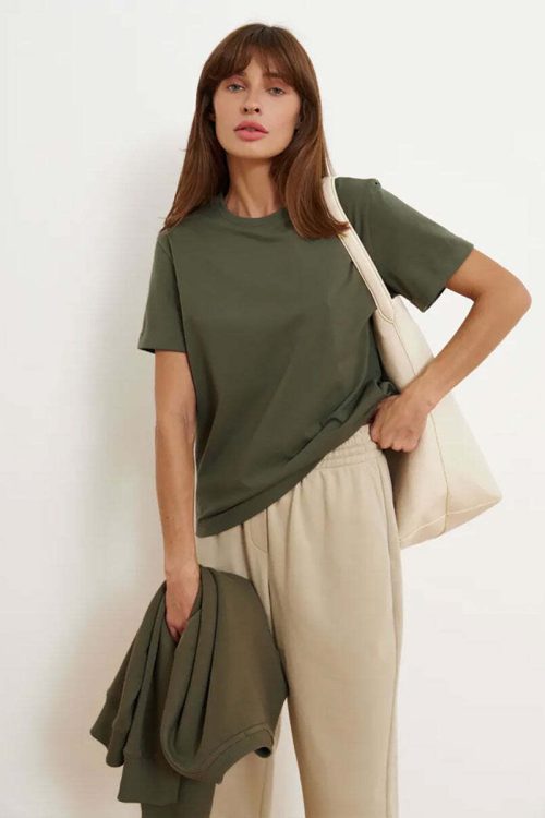 Minimalist Casual Solid Crew Neck T-shirt