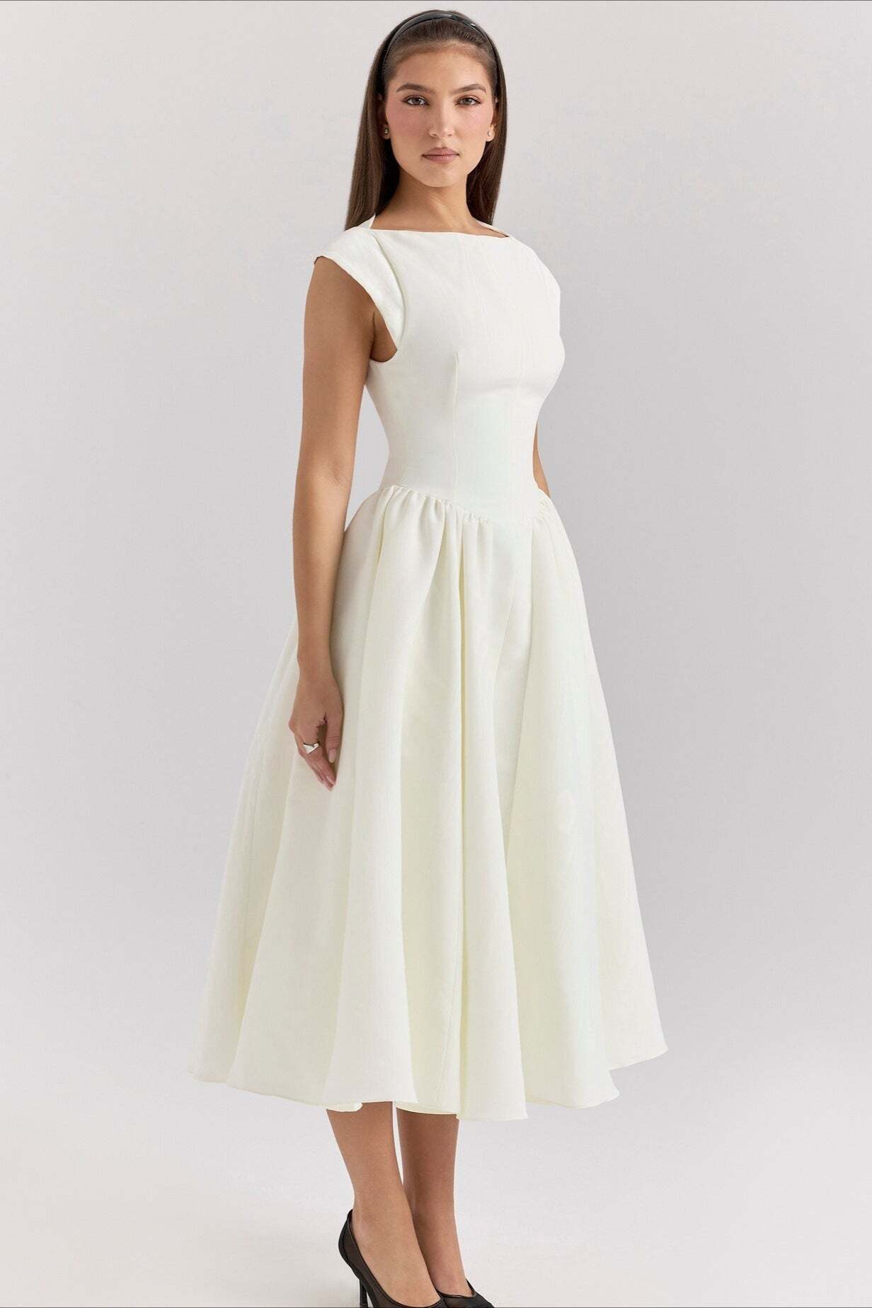 Minimalist Solid Backless Swing Midi Dress Minimalist Solid Backless Swing Midi Dress