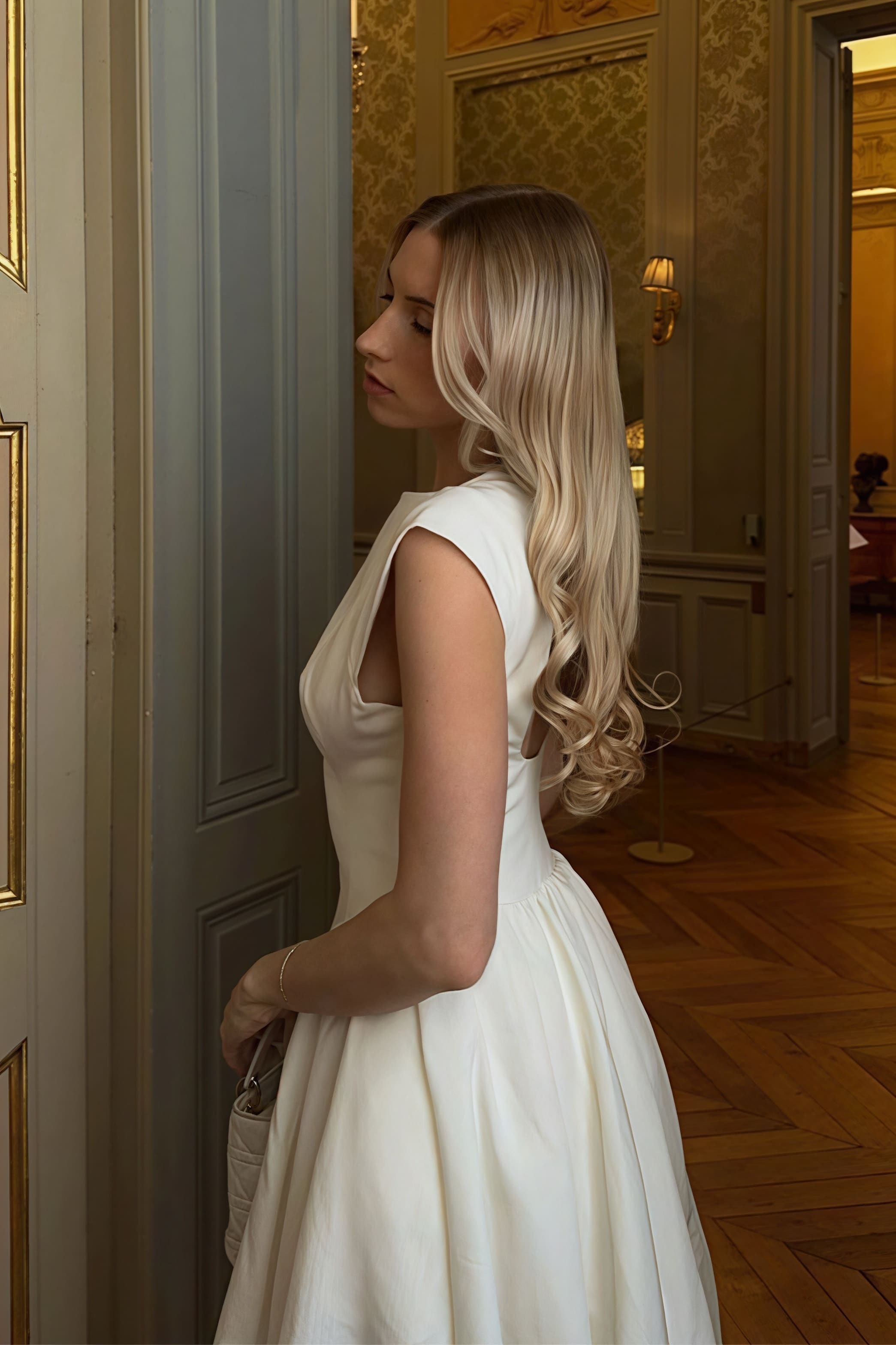 Minimalist Solid Backless Swing Midi Dress Minimalist Solid Backless Swing Midi Dress