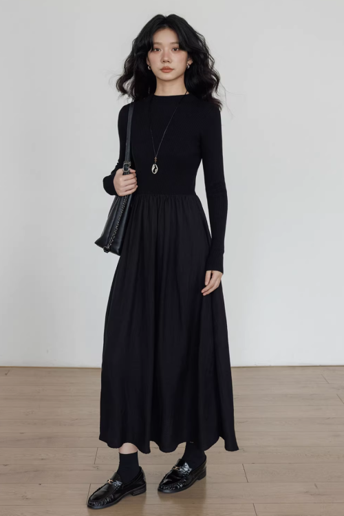 Mock Neck Top Docking Flare Skirt