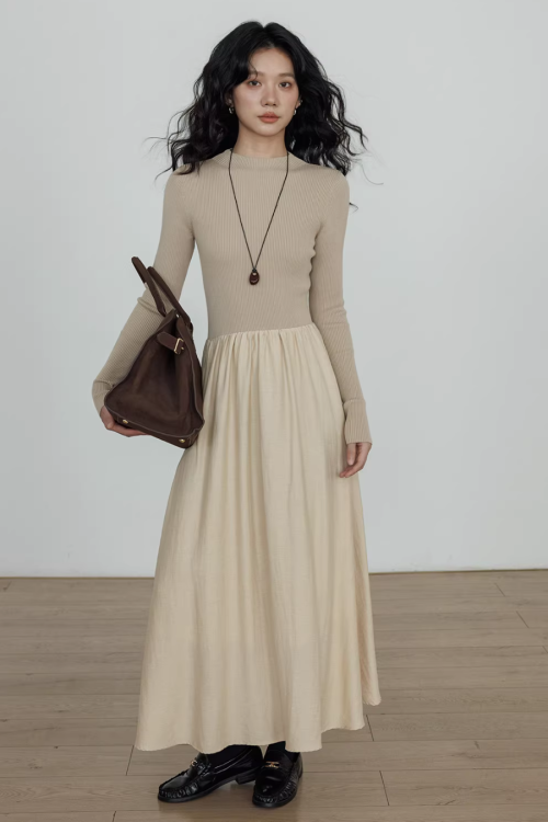 Mock Neck Top Docking Flare Skirt