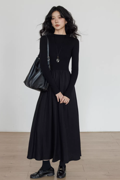 Mock Neck Top Docking Flare Skirt