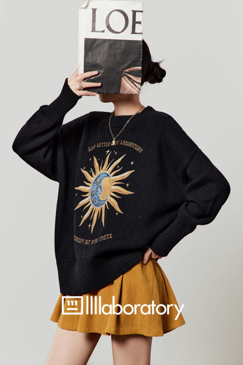 Moon Sun Knit Top / Pleated Mini Skirt