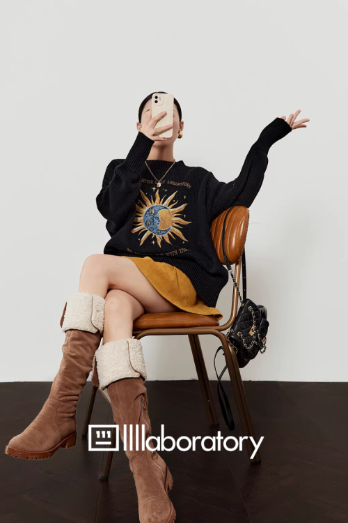 Moon Sun Knit Top / Pleated Mini Skirt