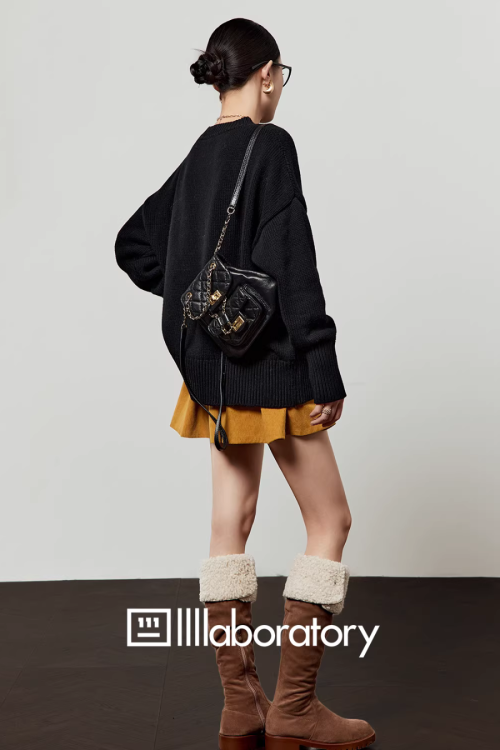 Moon Sun Knit Top / Pleated Mini Skirt