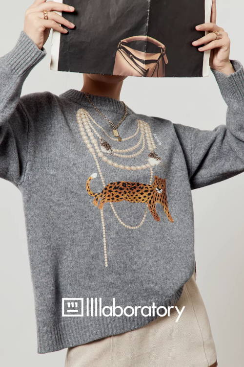 Necklace Design Knit Top / Denim Belt Skirt