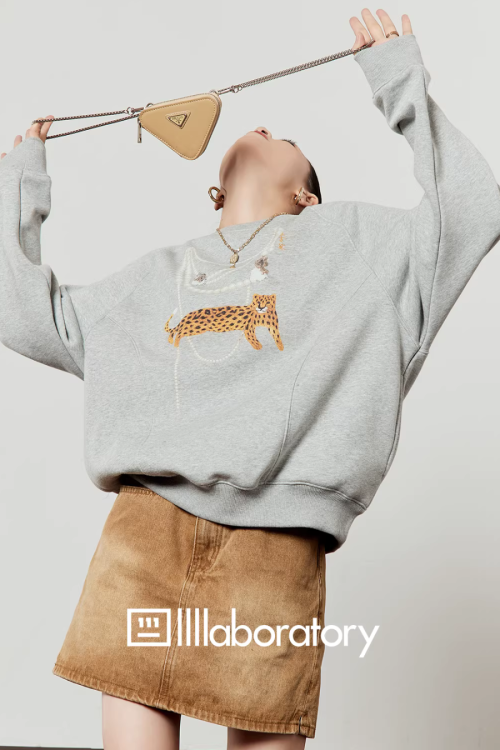 Necklace Design Knit Top / Denim Belt Skirt