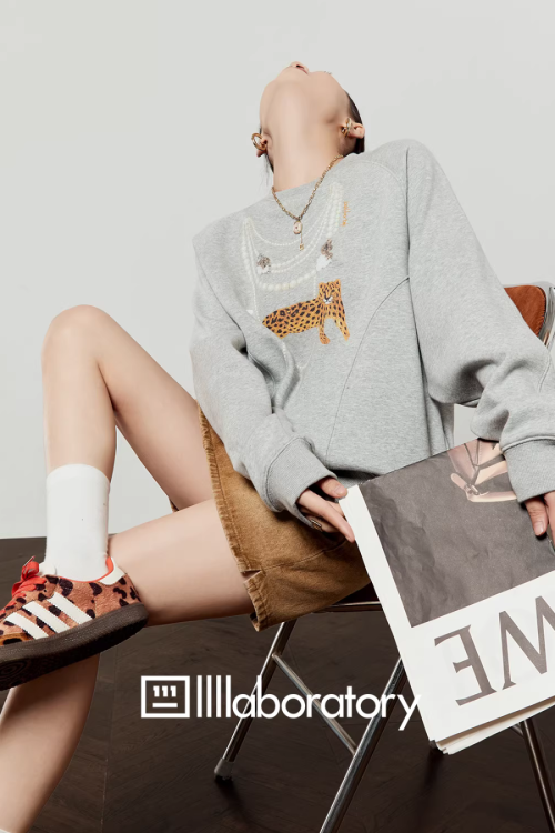 Necklace Design Knit Top / Denim Belt Skirt