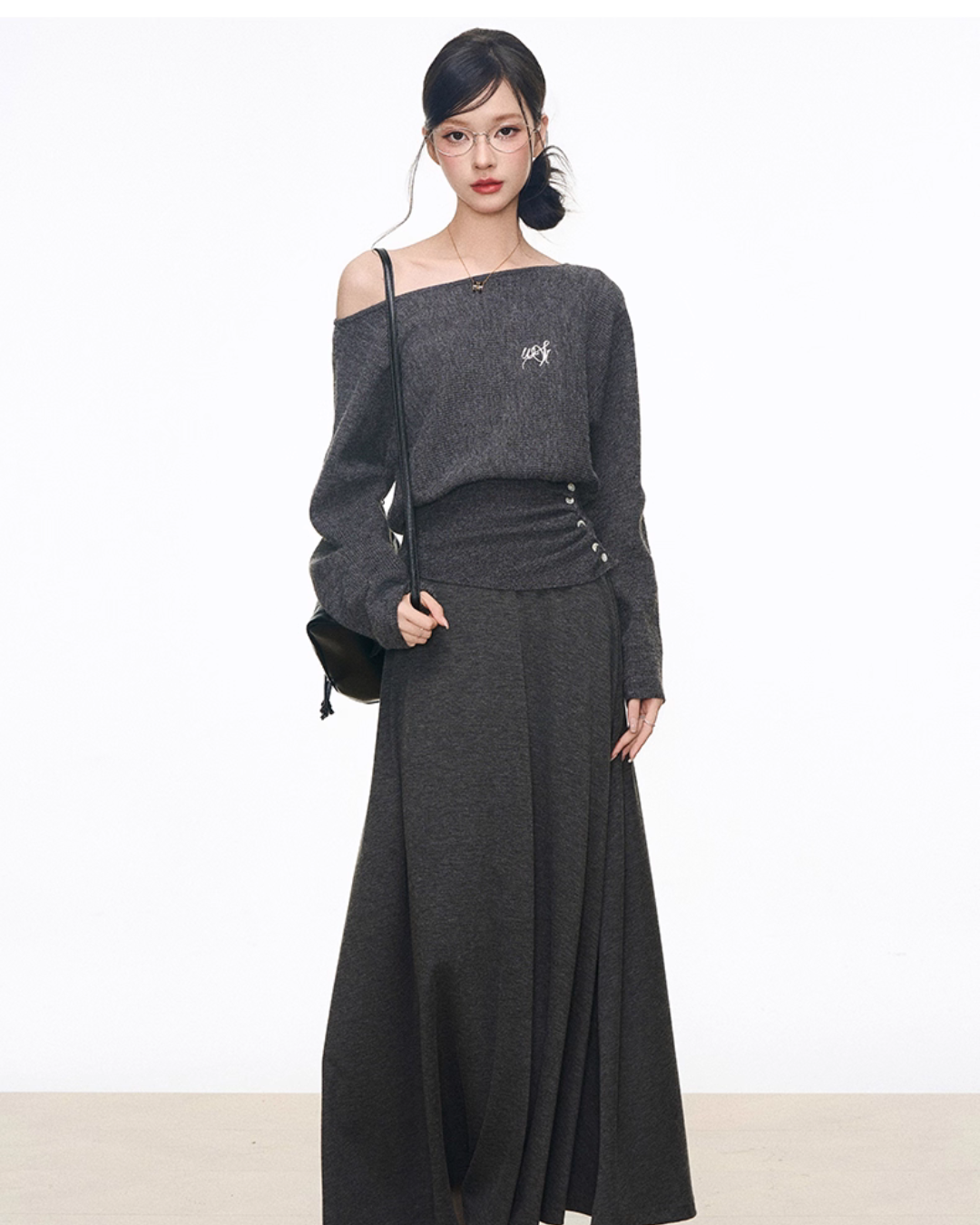 One-Shoulder Long-Sleeve Top / Wide Pants / Relaxed Long Skirt One-Shoulder Long-Sleeve Top / Wide Pants / Relaxed Long Skirt