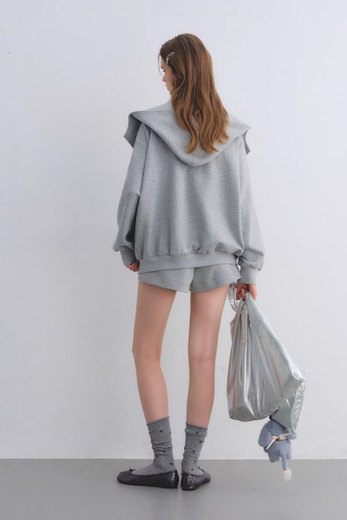 Oversized Collar Zip-Up Hoodie / Flare Sweatpants