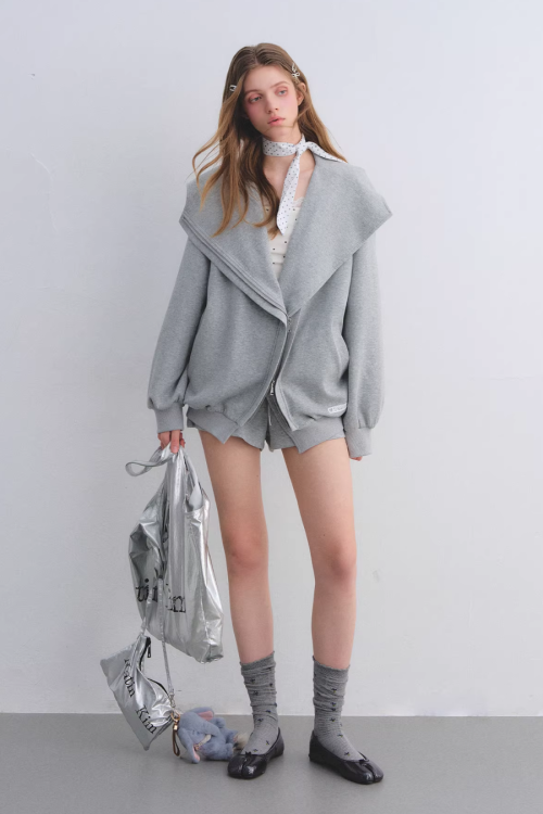 Oversized Collar Zip-Up Hoodie / Flare Sweatpants