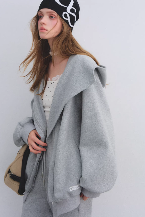 Oversized Collar Zip-Up Hoodie / Flare Sweatpants