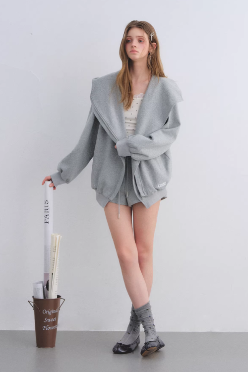 Oversized Collar Zip-Up Hoodie / Flare Sweatpants