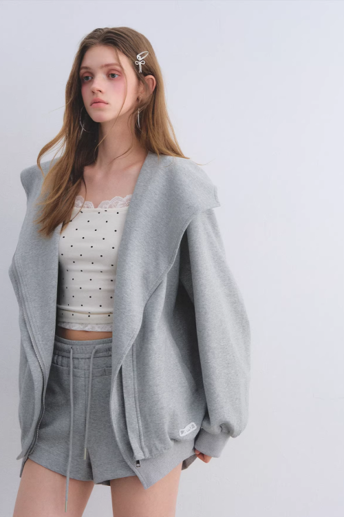 Oversized Collar Zip-Up Hoodie / Flare Sweatpants