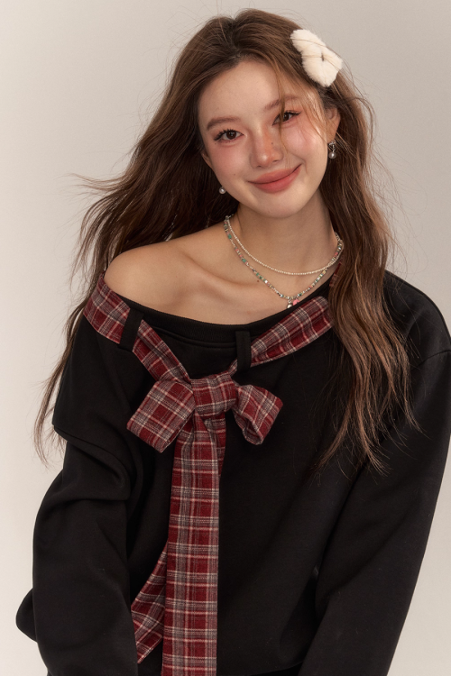 Paid Ribbon One-Shoulder Top