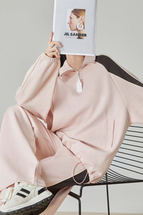 Pink Stand-Collar Sweatshirt / Loose Sweatpants