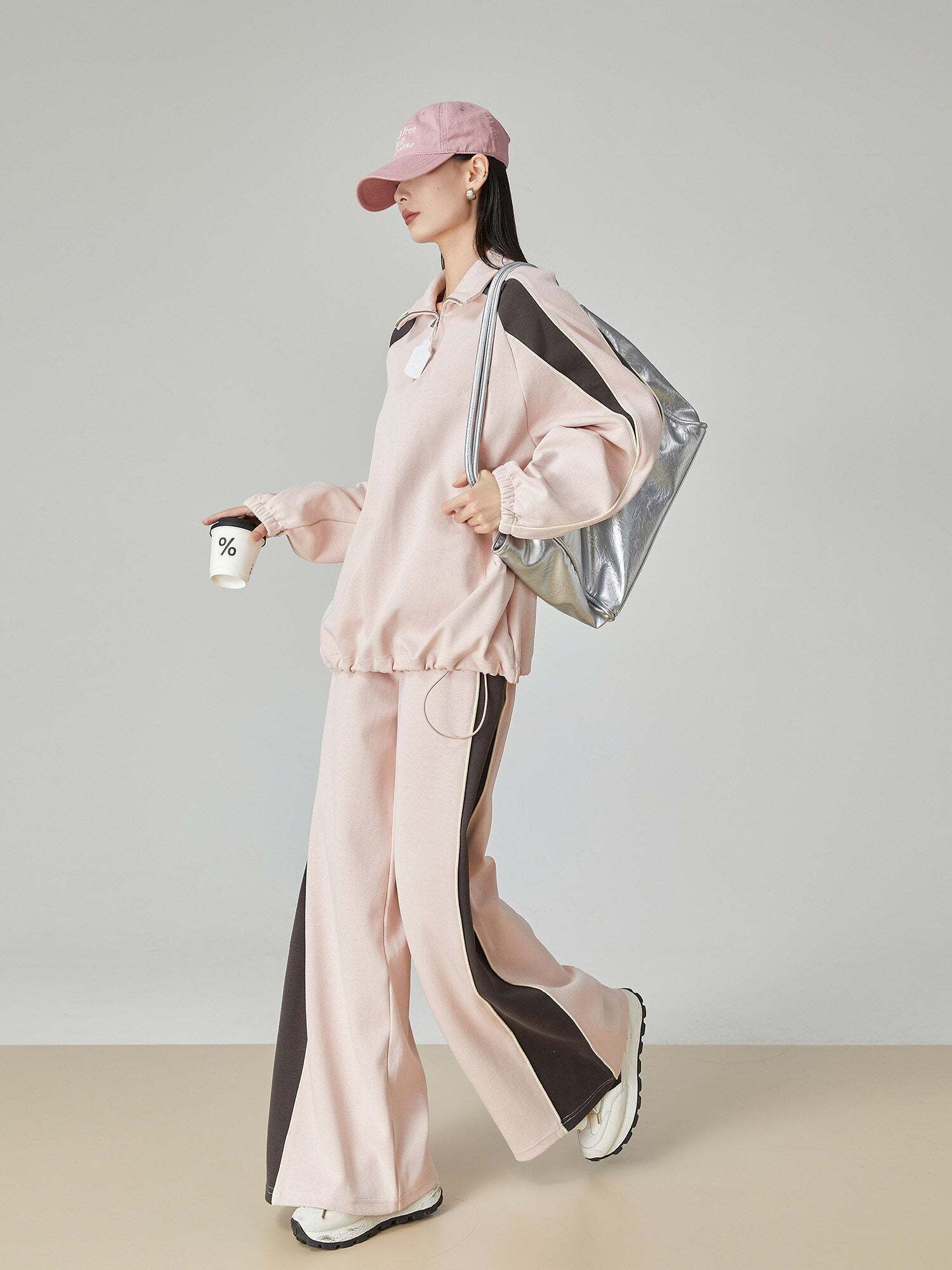 Pink Stand-Collar Sweatshirt / Loose Sweatpants Pink Stand-Collar Sweatshirt / Loose Sweatpants