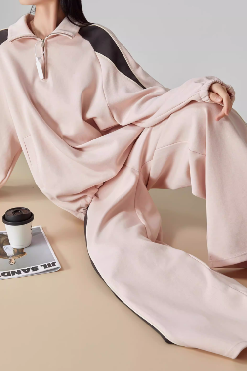 Pink Stand-Collar Sweatshirt / Loose Sweatpants