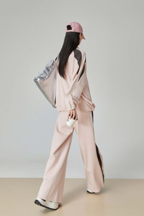 Pink Stand-Collar Sweatshirt / Loose Sweatpants