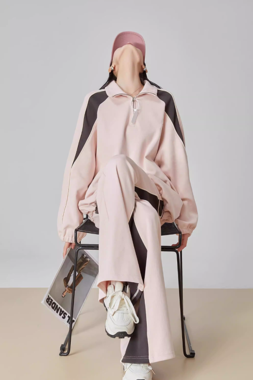 Pink Stand-Collar Sweatshirt / Loose Sweatpants