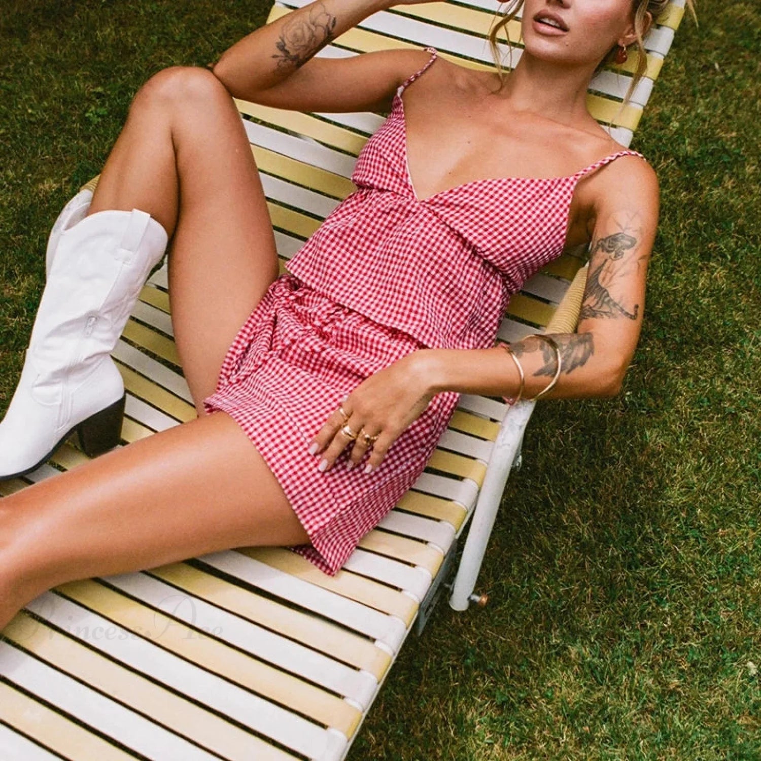 Plaid V Neck Backless Tie-Up Camis Elastic Waist Shorts Two Pieces Set Plaid V Neck Backless Tie-Up Camis Elastic Waist Shorts Two Pieces Set