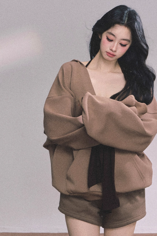 Relax Sweatshirt Hoodie / Shorts