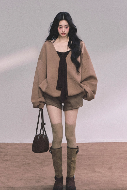 Relax Sweatshirt Hoodie / Shorts