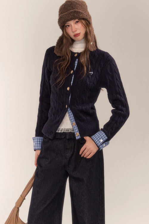 Retro College Short Knit