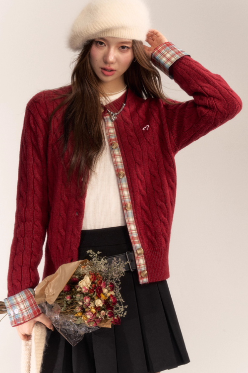 Retro College Short Knit