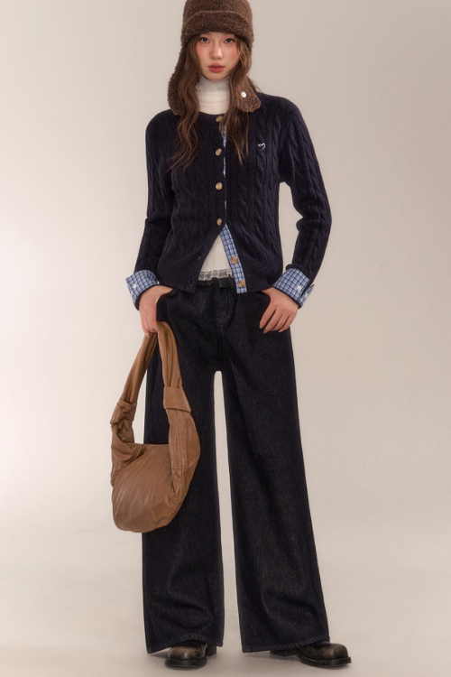 Retro College Short Knit