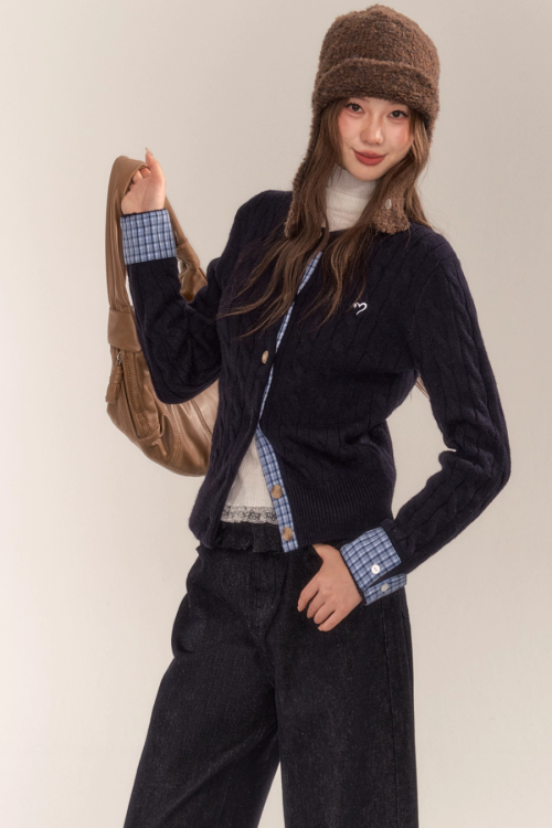 Retro College Short Knit