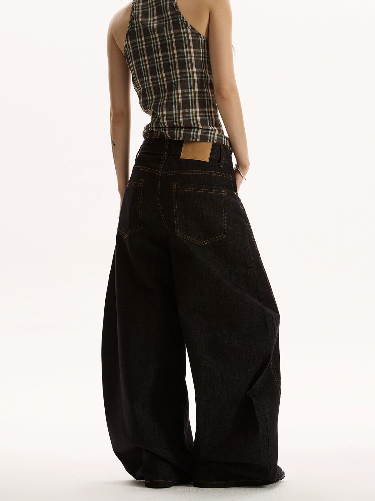 Retro Embroidered Curve Denim Pants Retro Embroidered Curve Denim Pants