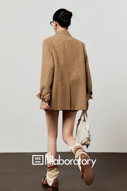 Retro Light Camel Jacket / Apricot Shirt / Mini Skirt