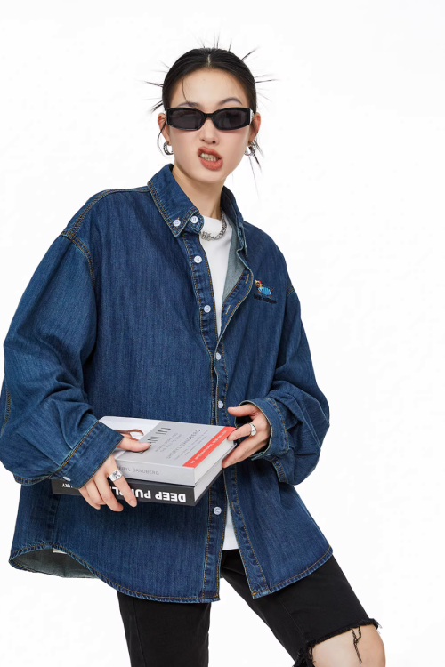 Retro Loose Silhouette Denim Shirt