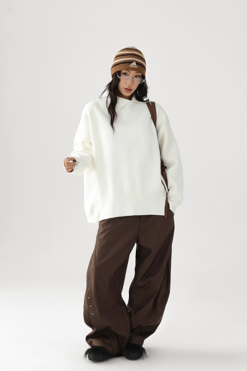 Retro Split Pullover Knit