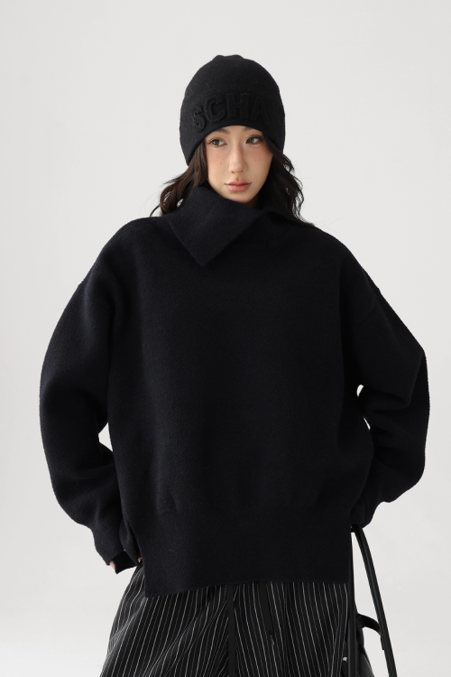 Retro Split Pullover Knit