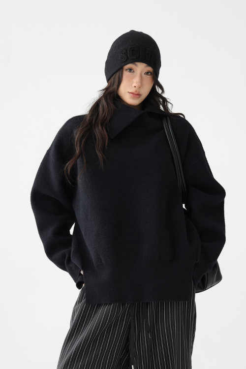 Retro Split Pullover Knit