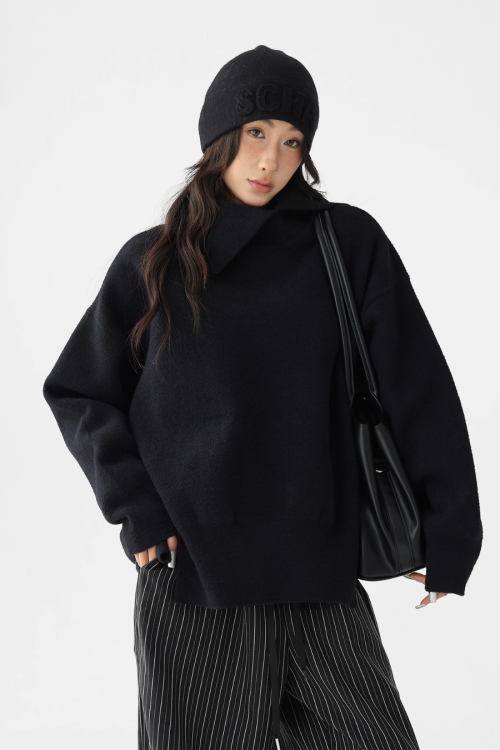 Retro Split Pullover Knit