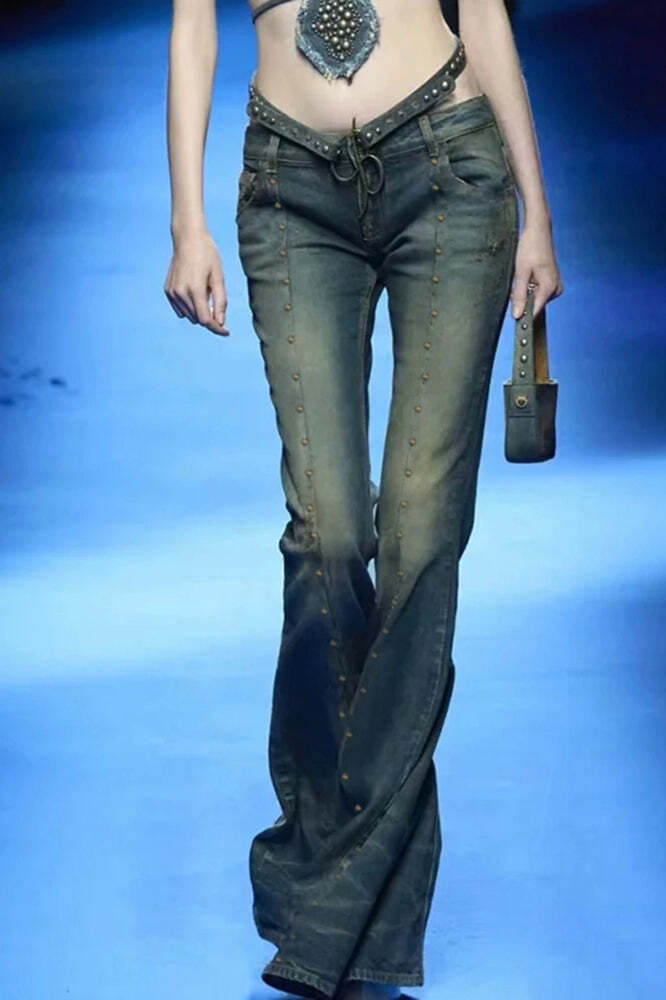 Rivet Stitch Low Rise Flared Jeans Rivet Stitch Low Rise Flared Jeans