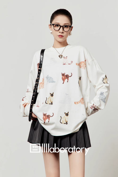 Round Knit Top / Striped A-Line Mini Skirt