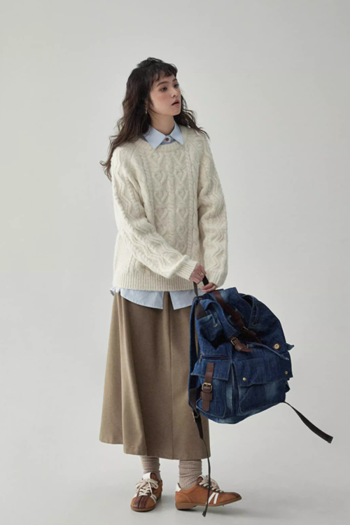 Round Neck Cable Knit Top