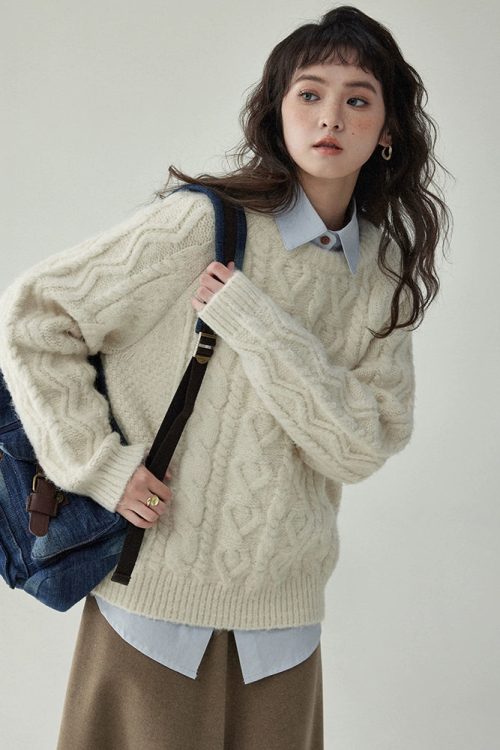 Round Neck Cable Knit Top